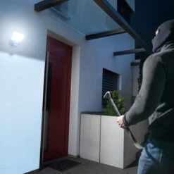 Brennenstuhl 20W Cool White LED Wifi Floodlight With PIR Sensor - Black -Home Lighting Store 62508 12