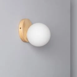Edit Kamulo Wall Light - White & Wood